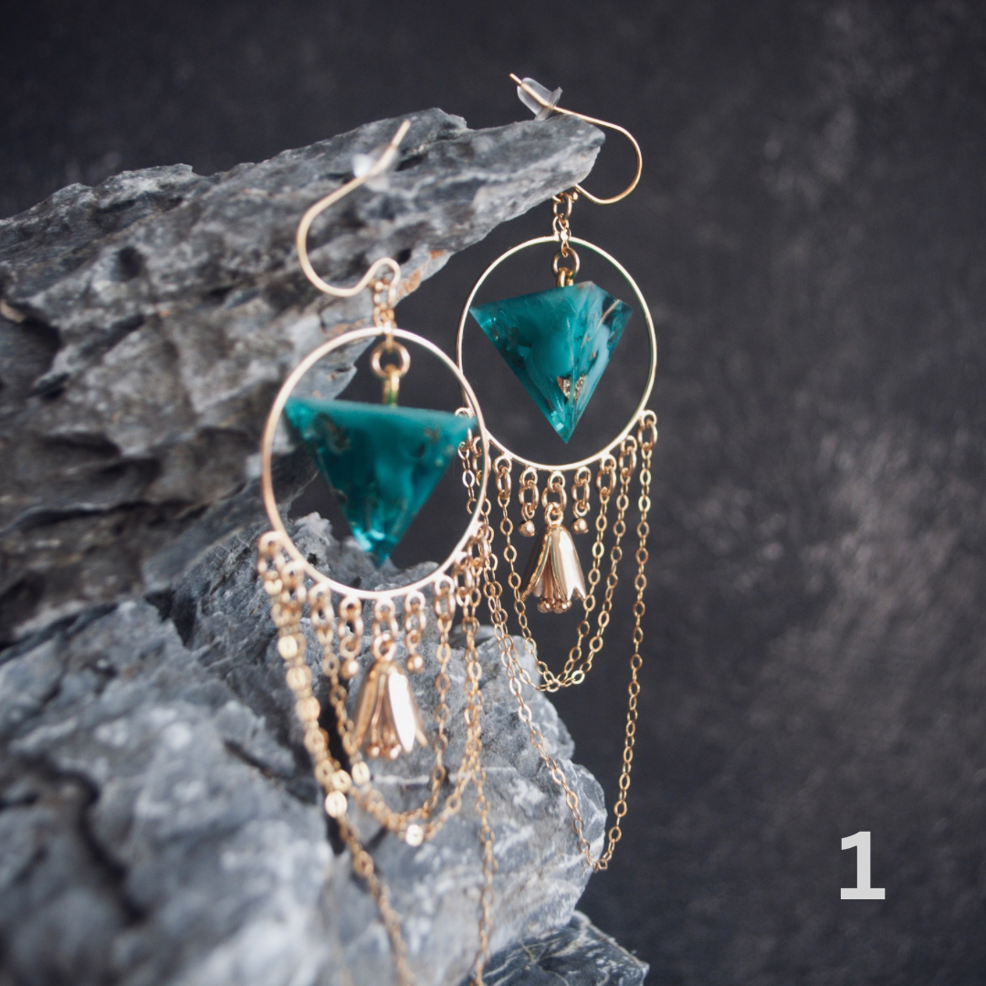 Dice Earrings || Gold