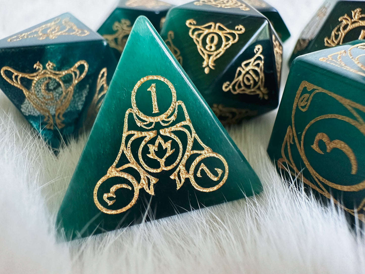 Aria of Silvanus || Jungle Green Cat's Eye Dice