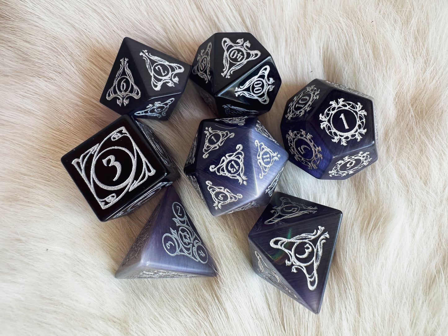 Aria of the Nightsinger || Violet Cat's Eye Dice