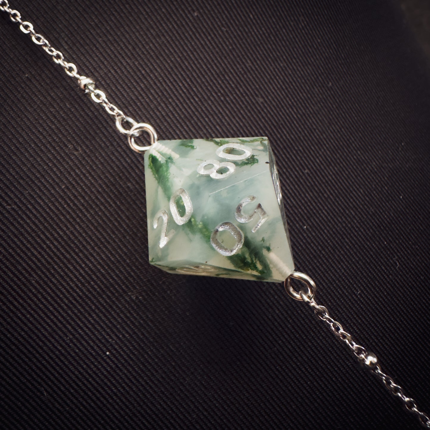 Mossy White D% // Silver Body Chain // 01