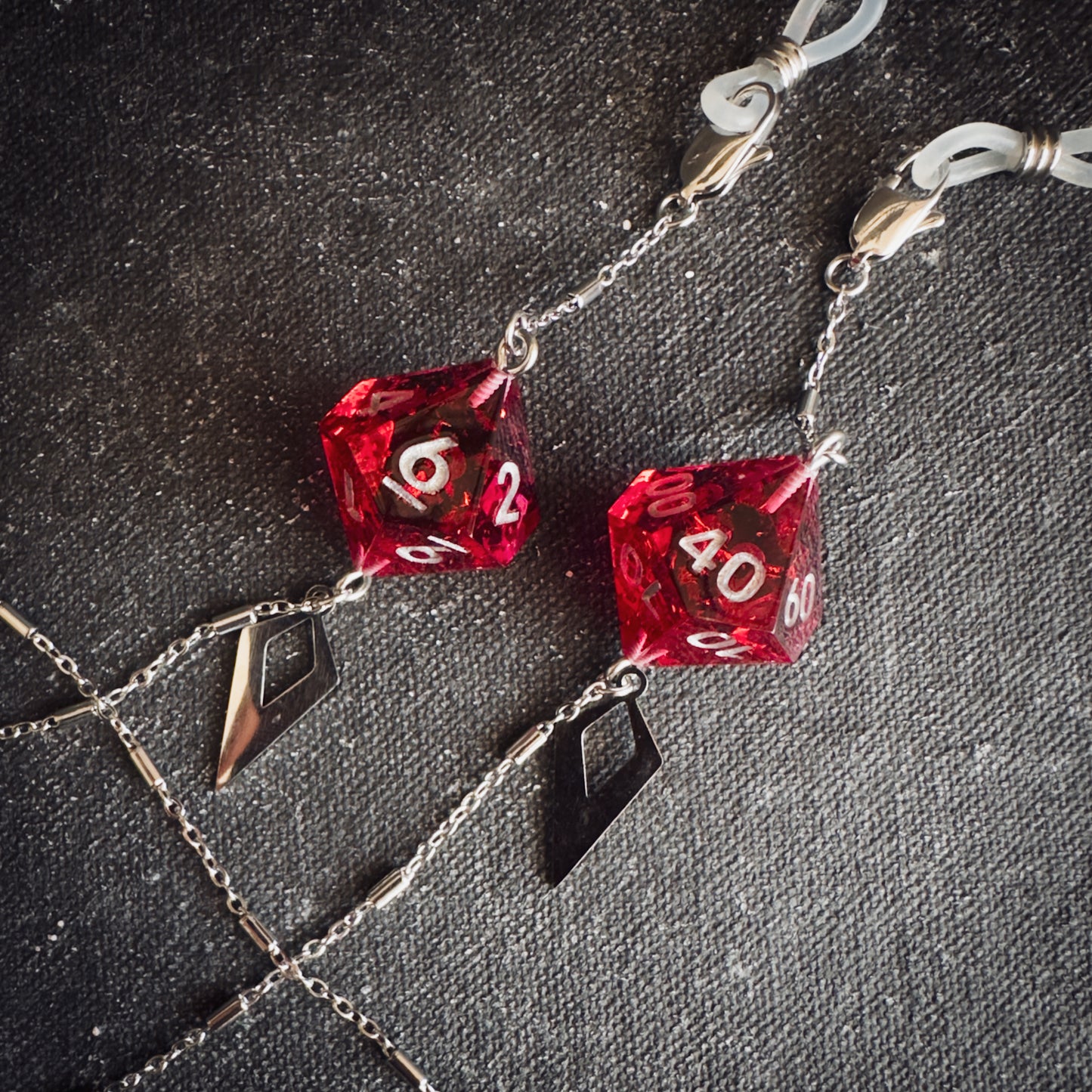 Red D100 // Silver Glasses Chains // 05