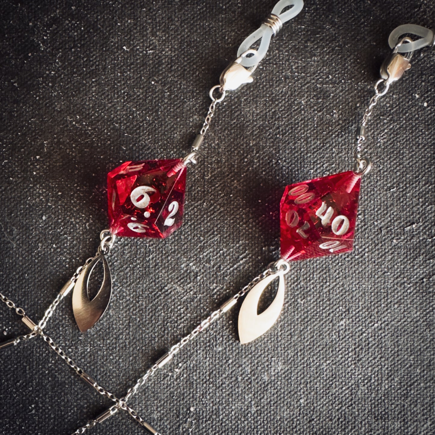 Red D100 // Silver Glasses Chains // 04