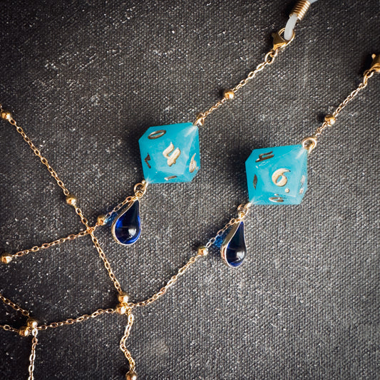 Turquoise D100 // Gold Glasses Chains // 01