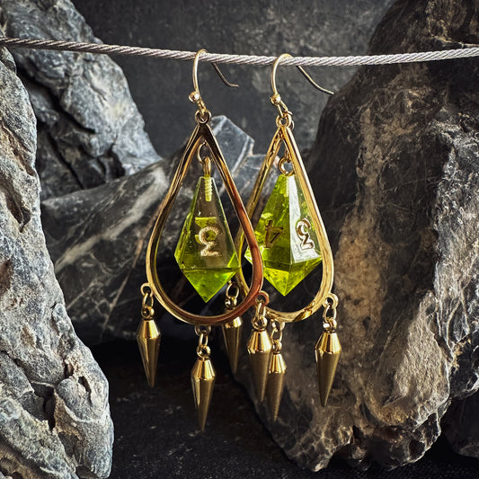 Peridot Green D4 // Gold Earrings // 04