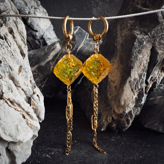 Amber Yellow D6 // Gold Earrings // 01