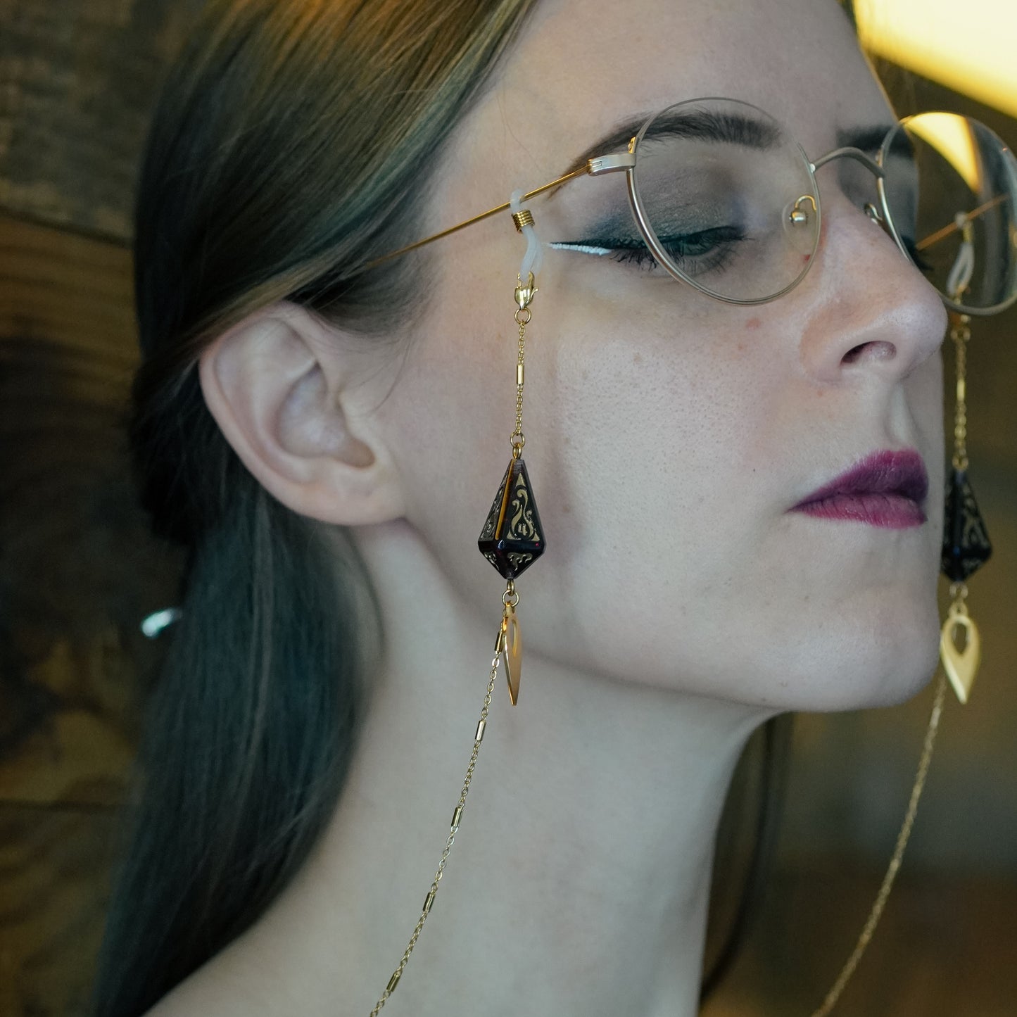 PREVIEW: Genevieve's Embers // Gen Con x Yaniir Glasses Chain
