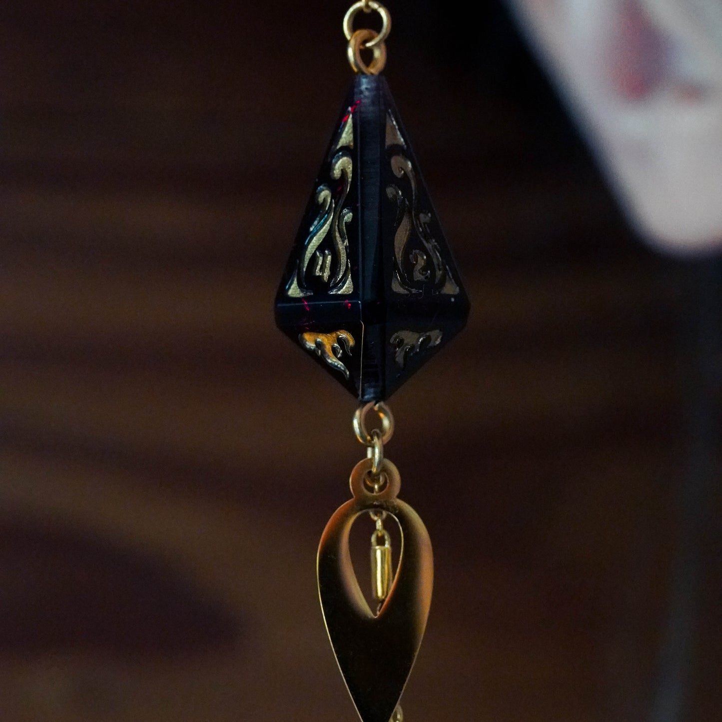 PREVIEW: Genevieve's Embers // Gen Con x Yaniir Glasses Chain
